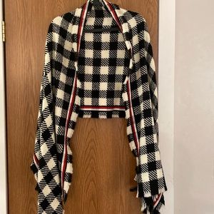 NEW TOMMY HILFIGER SHAWL/SCARF